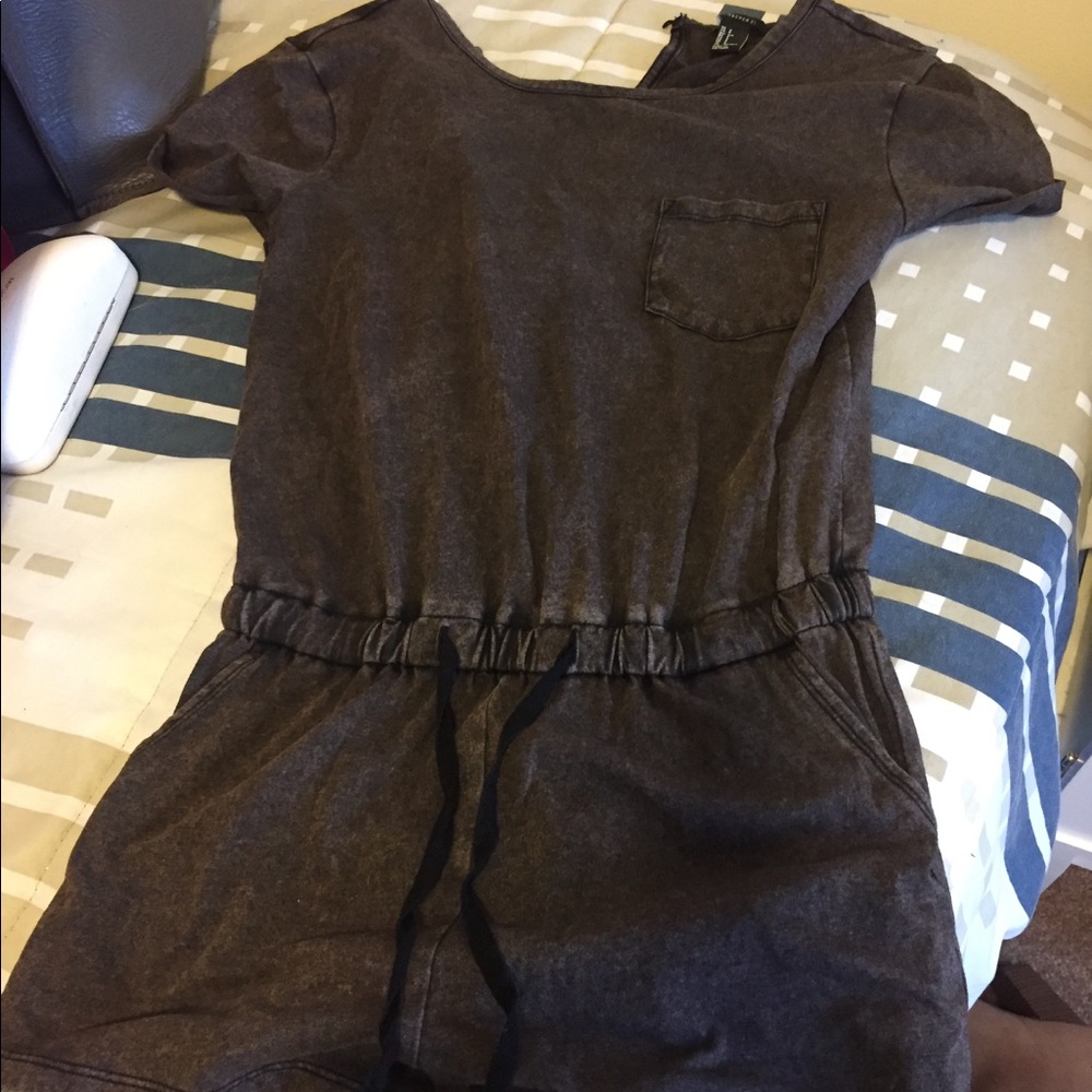 Brown romper size small